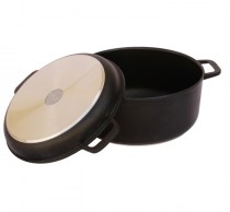 Кастрюля литая с алюминиевыми ручками и крышкой-сковородой